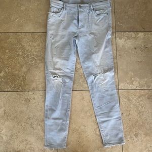Citizens of humanity light blue skinny jeans distressed. Sz 32 waist.